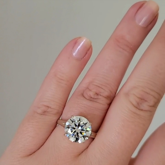 New 5ct Certified Moissanite Engagement Ring!!! - Picture 3 of 9